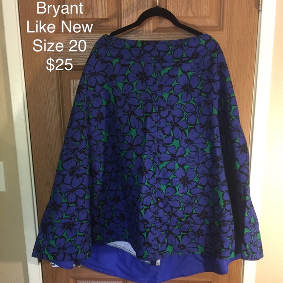 Lane Bryant Blue Flower Skirt Modernist Collection - Picture 2 of 4
